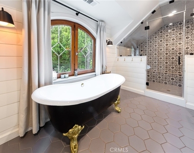 85 Saddlebow Road - Photo Thumbnail 44