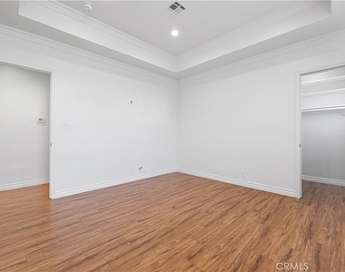 766 N Alexandria - Photo Thumbnail 29