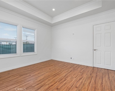 766 N Alexandria - Photo Thumbnail 13