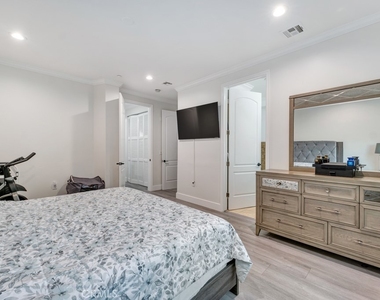 11145 Sunshine Terrace - Photo Thumbnail 22