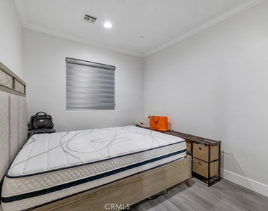 11145 Sunshine Terrace - Photo Thumbnail 28