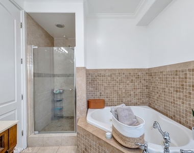 11145 Sunshine Terrace - Photo Thumbnail 24
