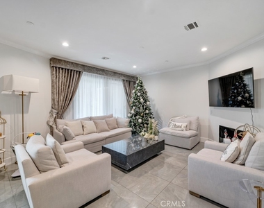 11145 Sunshine Terrace - Photo Thumbnail 14
