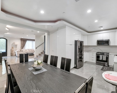 11145 Sunshine Terrace - Photo Thumbnail 19