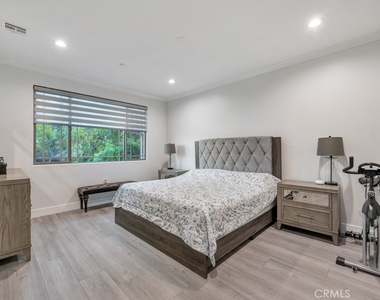 11145 Sunshine Terrace - Photo Thumbnail 21