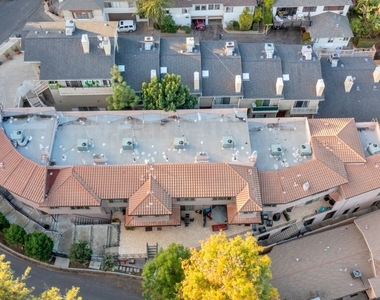 11145 Sunshine Terrace - Photo Thumbnail 32