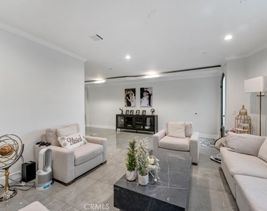11145 Sunshine Terrace - Photo Thumbnail 15