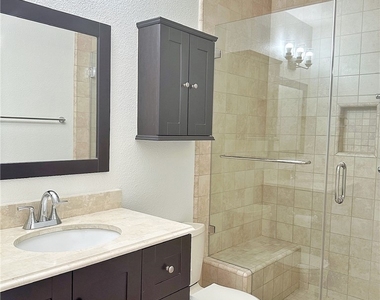 5857 Balcom Avenue - Photo Thumbnail 18