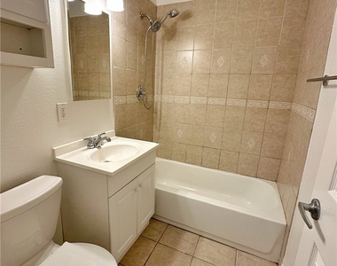 5857 Balcom Avenue - Photo Thumbnail 21