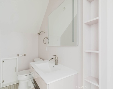 4418 1/2 Kingswell Avenue - Photo Thumbnail 22