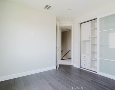 4418 1/2 Kingswell Avenue - Photo Thumbnail 18