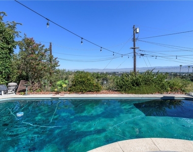 3633 Willowcrest Avenue - Photo Thumbnail 27