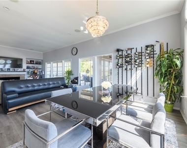 3633 Willowcrest Avenue - Photo Thumbnail 6