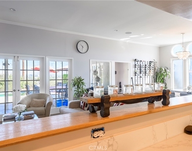 3633 Willowcrest Avenue - Photo Thumbnail 10