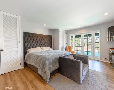 3633 Willowcrest Avenue - Photo Thumbnail 17