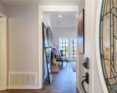 3633 Willowcrest Avenue - Photo Thumbnail 1