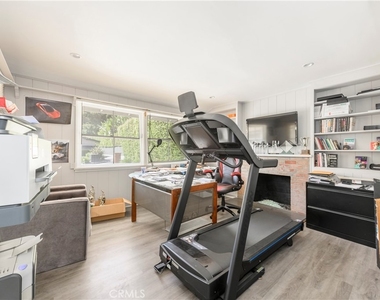 3633 Willowcrest Avenue - Photo Thumbnail 13