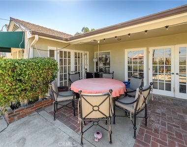 3633 Willowcrest Avenue - Photo Thumbnail 23