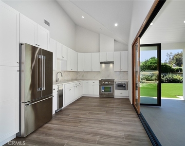9618 Kentland Avenue - Photo Thumbnail 19