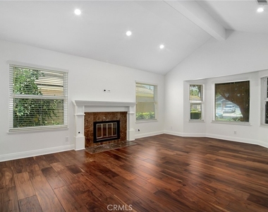 9618 Kentland Avenue - Photo Thumbnail 4