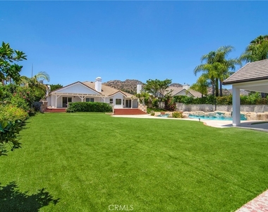 9618 Kentland Avenue - Photo Thumbnail 28