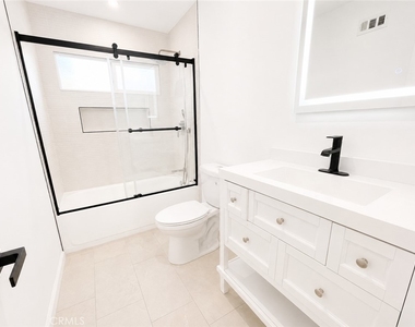 23926 Hamlin Street - Photo Thumbnail 9