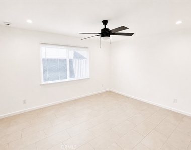 23926 Hamlin Street - Photo Thumbnail 7