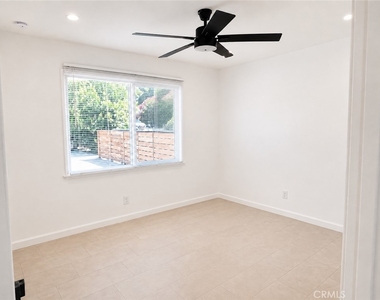 23926 Hamlin Street - Photo Thumbnail 4