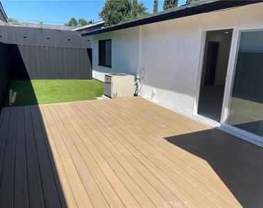 23926 Hamlin Street - Photo Thumbnail 12