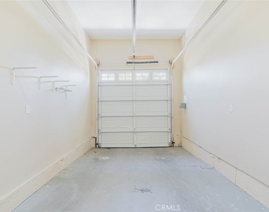 17908 Califa Street - Photo Thumbnail 36