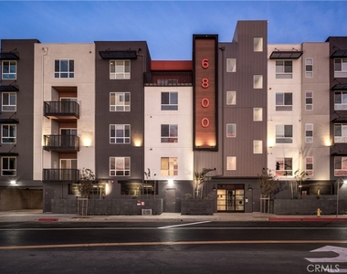 6800 Variel Avenue - Photo Thumbnail 41