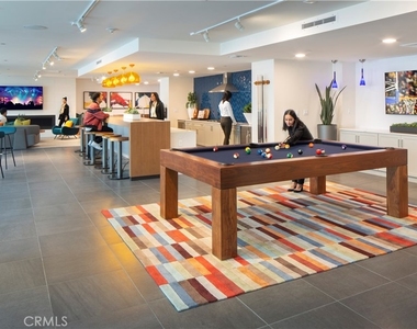 6200 Variel Avenue - Photo Thumbnail 10