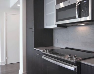 6200 Variel Avenue - Photo Thumbnail 25