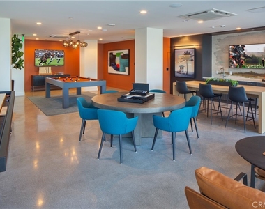6263 Topanga Canyon Boulevard - Photo Thumbnail 14