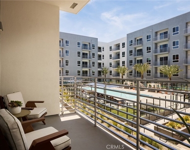 21010 Erwin Street - Photo Thumbnail 48