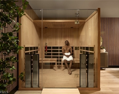 21010 Erwin Street - Photo Thumbnail 9