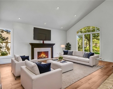 24929 Alicante Drive - Photo Thumbnail 7