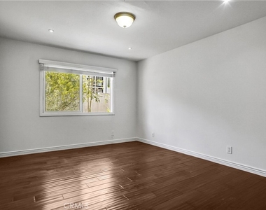 24929 Alicante Drive - Photo Thumbnail 27