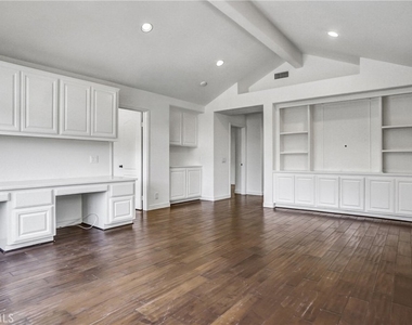 24929 Alicante Drive - Photo Thumbnail 22