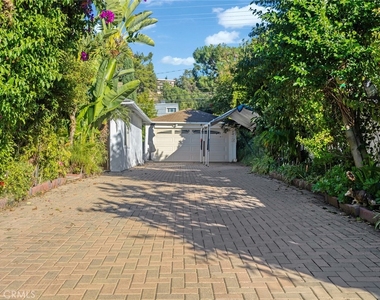5020 Topanga Canyon - Photo Thumbnail 2