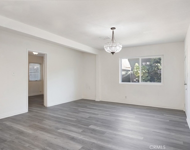 5020 Topanga Canyon - Photo Thumbnail 16