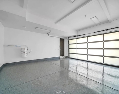 242 S Broadway - Photo Thumbnail 33