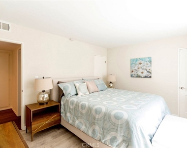 126 Neptune Avenue - Photo Thumbnail 34