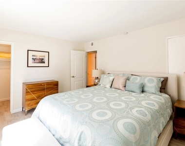 126 Neptune Avenue - Photo Thumbnail 33