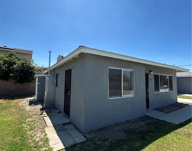8523 Cedar Street - Photo Thumbnail 1