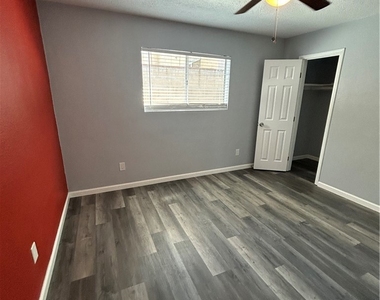 8523 Cedar Street - Photo Thumbnail 27