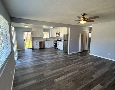 8523 Cedar Street - Photo Thumbnail 16