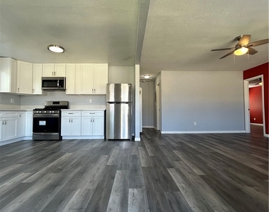 8523 Cedar Street - Photo Thumbnail 3