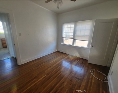 2930 W 11th Street - Photo Thumbnail 9