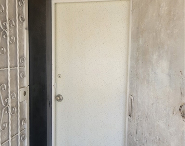 2930 W 11th Street - Photo Thumbnail 2